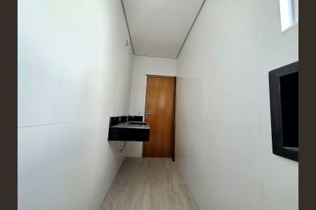 Casa à venda com 130m², 3 quartos e 2 vagasBanheiro