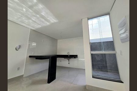 Casa à venda com 130m², 3 quartos e 2 vagasCozinha