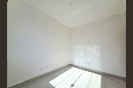 Casa à venda com 130m², 3 quartos e 2 vagasQuarto