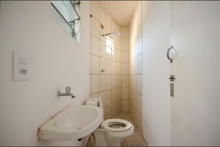 Banheiro de casa para alugar com 1 quarto, 40m² em Vila Pereira Cerca, São Paulo