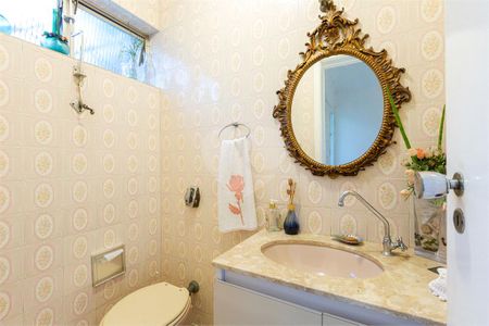 Casa à venda com 3 quartos, 186m² em Campo Belo, São Paulo