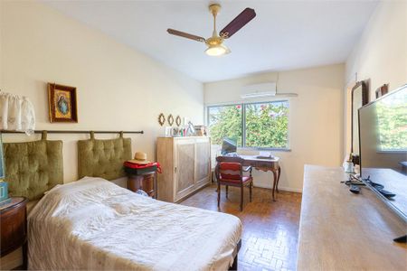 Casa à venda com 3 quartos, 186m² em Campo Belo, São Paulo