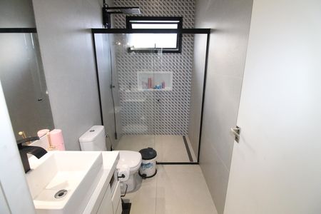 Casa de condomínio para alugar com 376m², 5 quartos e 4 vagasBanheiro da Suíte 1