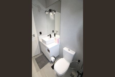 Casa de condomínio para alugar com 376m², 5 quartos e 4 vagasBanheiro da Suíte 1