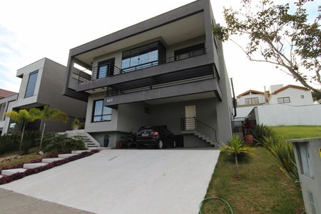 Casa de condomínio para alugar com 376m², 5 quartos e 4 vagasGaragem