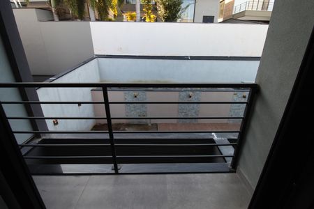 Casa de condomínio para alugar com 376m², 5 quartos e 4 vagasSuíte 3