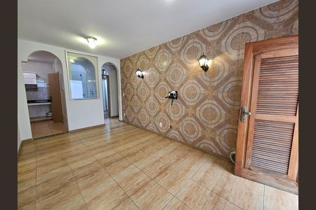 Sala de casa de condomínio à venda com 2 quartos, 61m² em Tijuca, Rio de Janeiro
