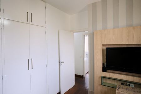 Apartamento à venda com 115m², 3 quartos e 2 vagasQuarto
