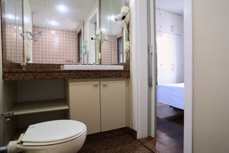 Apartamento à venda com 115m², 3 quartos e 2 vagasBanheiro da Suíte