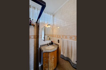 Casa à venda com 150m², 4 quartos e 2 vagasBanheiro