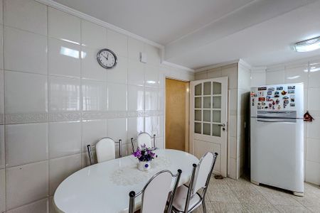 Casa à venda com 150m², 4 quartos e 2 vagasCozinha