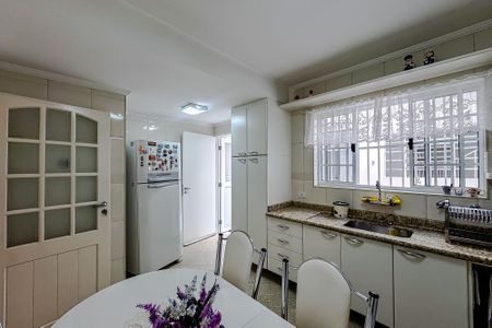 Casa à venda com 150m², 4 quartos e 2 vagasCozinha