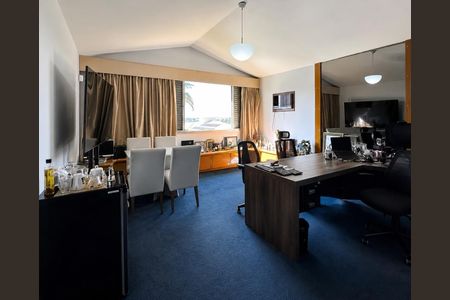 Casa à venda com 2281m², 6 quartos e 6 vagas Casa à venda com 2281m², 6 quartos e 6 vagasFoto 07