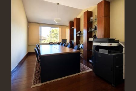 Casa à venda com 2281m², 6 quartos e 6 vagas Casa à venda com 2281m², 6 quartos e 6 vagasFoto 04