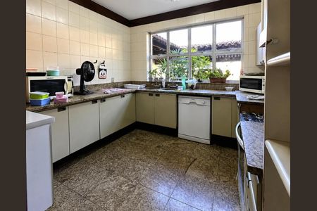 Casa à venda com 2281m², 6 quartos e 6 vagas Casa à venda com 2281m², 6 quartos e 6 vagasFoto 13