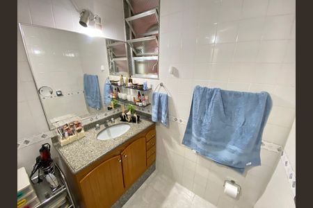 Apartamento para alugar com 70m², 2 quartos e 1 vaga