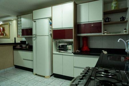 Casa à venda com 198m², 3 quartos e 4 vagas