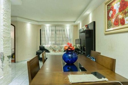 Casa à venda com 198m², 3 quartos e 4 vagas
