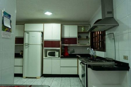 Casa à venda com 198m², 3 quartos e 4 vagas