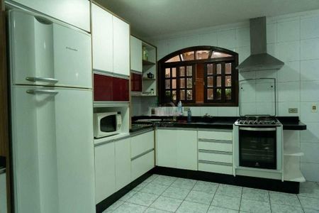 Casa à venda com 198m², 3 quartos e 4 vagas