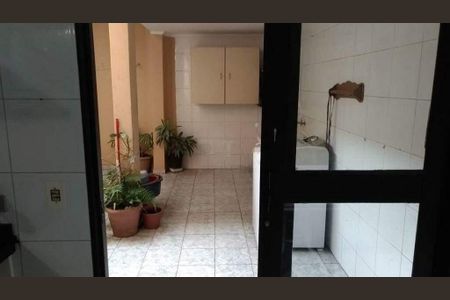Casa à venda com 198m², 3 quartos e 4 vagas