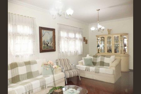 Casa à venda com 350m², 3 quartos e 4 vagas