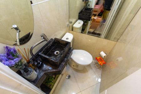 Casa de condomínio à venda com 199m², 3 quartos e 2 vagas Casa de condomínio à venda com 199m², 3 quartos e 2 vagasLavabo