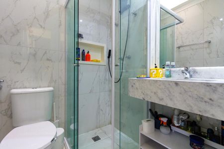 Casa de condomínio à venda com 199m², 3 quartos e 2 vagas Casa de condomínio à venda com 199m², 3 quartos e 2 vagasBanheiro 1