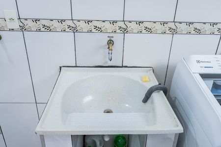Casa à venda com 91m², 3 quartos e 2 vagas Casa à venda com 91m², 3 quartos e 2 vagasÁrea de Serviço