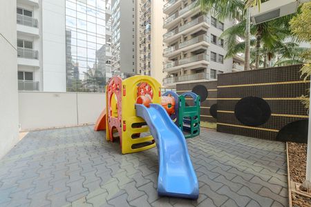 Apartamento à venda com 76m², 2 quartos e 2 vagas Apartamento à venda com 76m², 2 quartos e 2 vagasÁrea comum - Playground