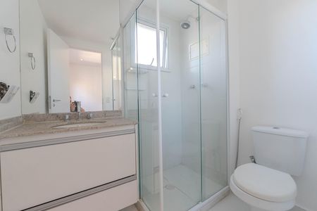 Apartamento à venda com 76m², 2 quartos e 2 vagas Apartamento à venda com 76m², 2 quartos e 2 vagasBanheiro da Suíte 1