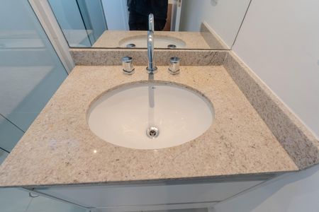 Apartamento à venda com 76m², 2 quartos e 2 vagas Apartamento à venda com 76m², 2 quartos e 2 vagasBanheiro
