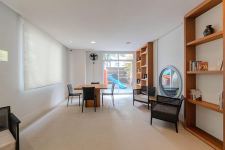 Apartamento à venda com 76m², 2 quartos e 2 vagas Apartamento à venda com 76m², 2 quartos e 2 vagasEspaço Kids