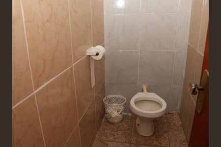 Casa de condomínio à venda com 300m², 3 quartos e 4 vagasBanheiro