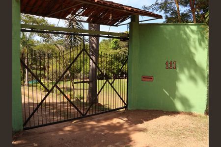 Casa de condomínio à venda com 300m², 3 quartos e 4 vagasEntrada