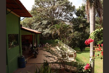 Casa de condomínio à venda com 300m², 3 quartos e 4 vagasarea verde