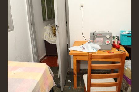 Casa de condomínio à venda com 300m², 3 quartos e 4 vagasQuarto 2