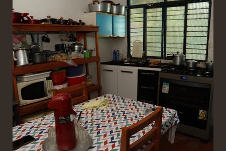 Casa de condomínio à venda com 300m², 3 quartos e 4 vagasCozinha