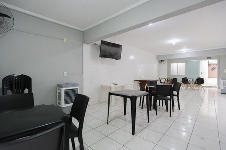 Apartamento para alugar com 46m², 2 quartos e 1 vaga Apartamento para alugar com 46m², 2 quartos e 1 vagaÁrea comum - Salão de festas