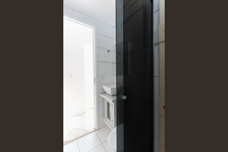 Apartamento para alugar com 46m², 2 quartos e 1 vaga Apartamento para alugar com 46m², 2 quartos e 1 vagaBanheiro