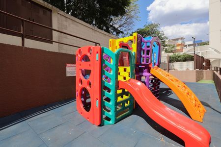 Apartamento para alugar com 46m², 2 quartos e 1 vaga Apartamento para alugar com 46m², 2 quartos e 1 vagaÁrea comum - Playground