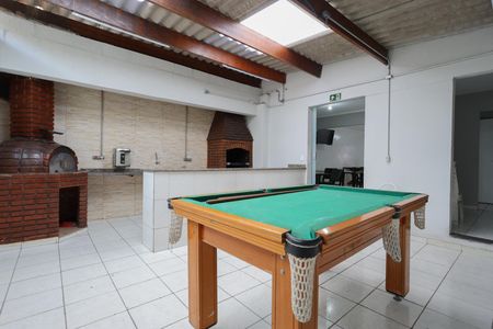 Apartamento para alugar com 46m², 2 quartos e 1 vaga Apartamento para alugar com 46m², 2 quartos e 1 vagaÁrea comum - Salão de jogos e churrasqueira