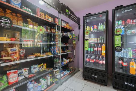 Apartamento para alugar com 46m², 2 quartos e 1 vaga Apartamento para alugar com 46m², 2 quartos e 1 vagaÁrea comum - Mini-mercado