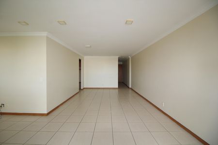 Apartamento à venda com 128m², 3 quartos e 2 vagasSala