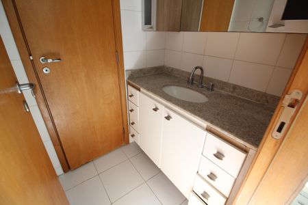 Apartamento à venda com 128m², 3 quartos e 2 vagasQuarto 2 - Suíte