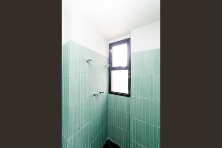 Apartamento à venda com 77m², 2 quartos e 2 vagas Apartamento à venda com 77m², 2 quartos e 2 vagasBanheiro da Suíte 1