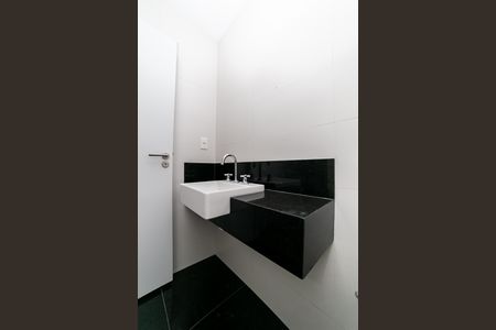 Apartamento à venda com 77m², 2 quartos e 2 vagas Apartamento à venda com 77m², 2 quartos e 2 vagasBanheiro da Suíte 1