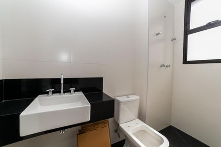Apartamento à venda com 77m², 2 quartos e 2 vagas Apartamento à venda com 77m², 2 quartos e 2 vagasBanheiro da Suíte 2