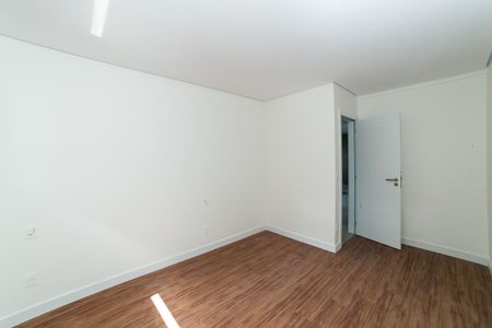 Apartamento à venda com 77m², 2 quartos e 2 vagas Apartamento à venda com 77m², 2 quartos e 2 vagasSuíte 2