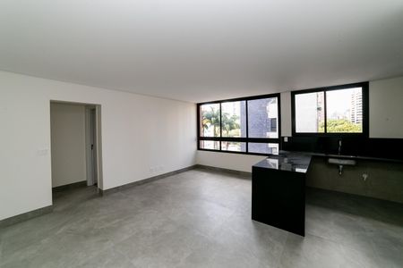Sala de apartamento à venda com 2 quartos, 77m² em Lourdes, Belo Horizonte